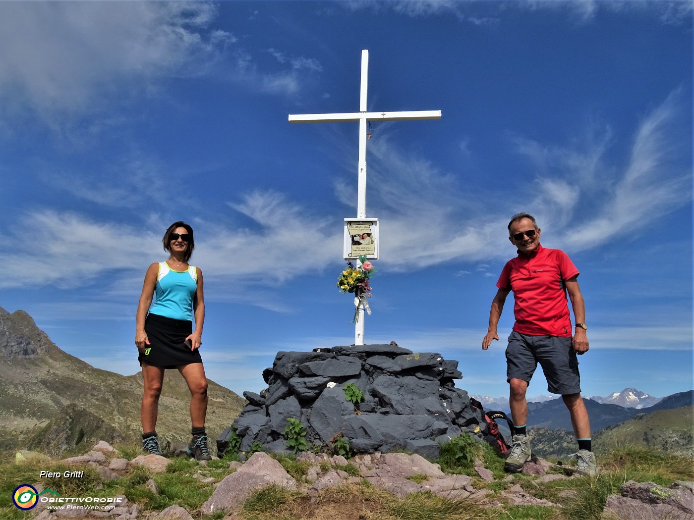 30 Alla croce della Cima di Mezzeno (2230 m) dedicata a Papa Giovanni Paolo II.JPG